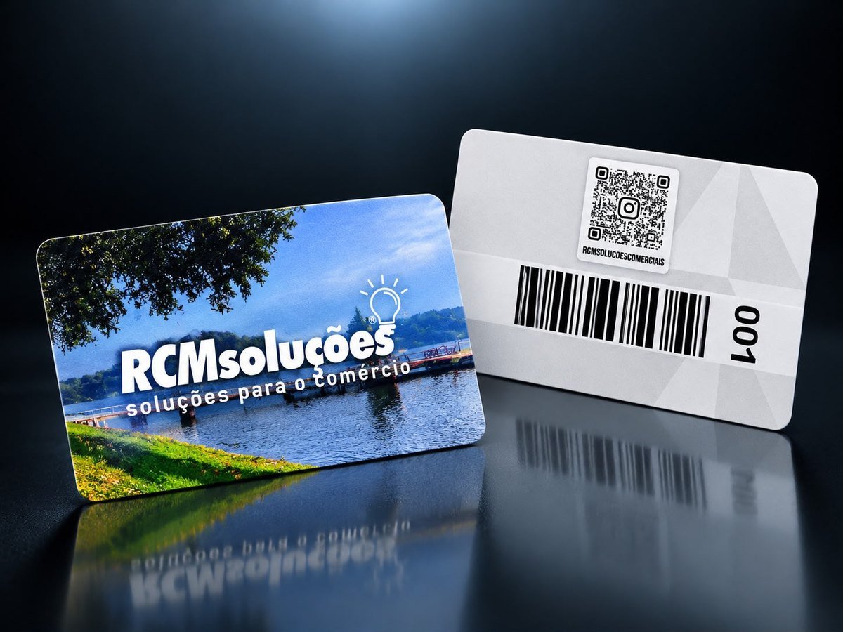 Cartão RFID com foto de paisagem e verso claro com QR Code e código de barras